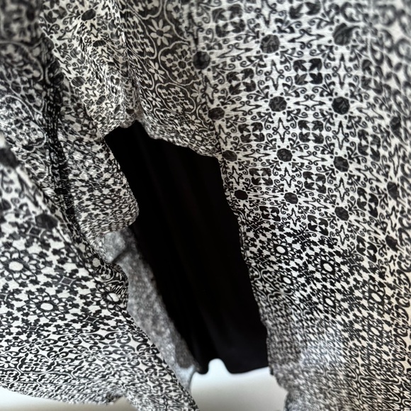 Dex Black & White Boho Maxi Dress – Smocked Waist, V-Neck, XL - Picture 6 of 13